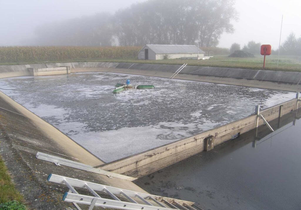 Centrox Belüfter im Absetzteich zur Entlastung eines rotierenden Tauchkörpers