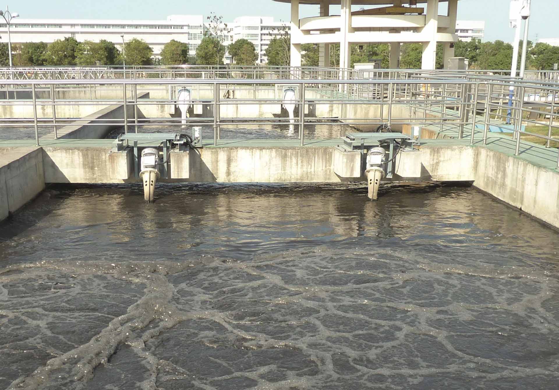 OxyStar Belüfter im Belebungsbecken einer Industriekläranlage