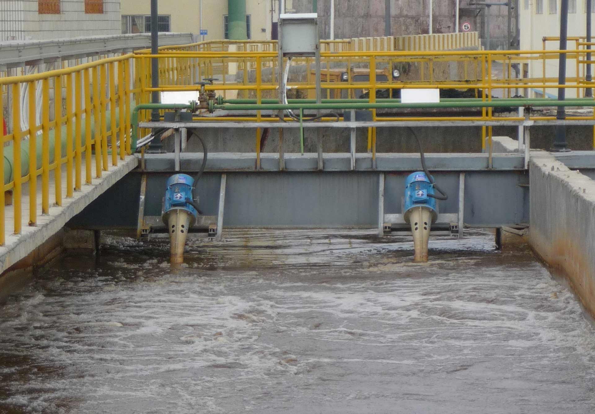 OxyStar Belüfter im Belebungsbecken einer Industriekläranlage