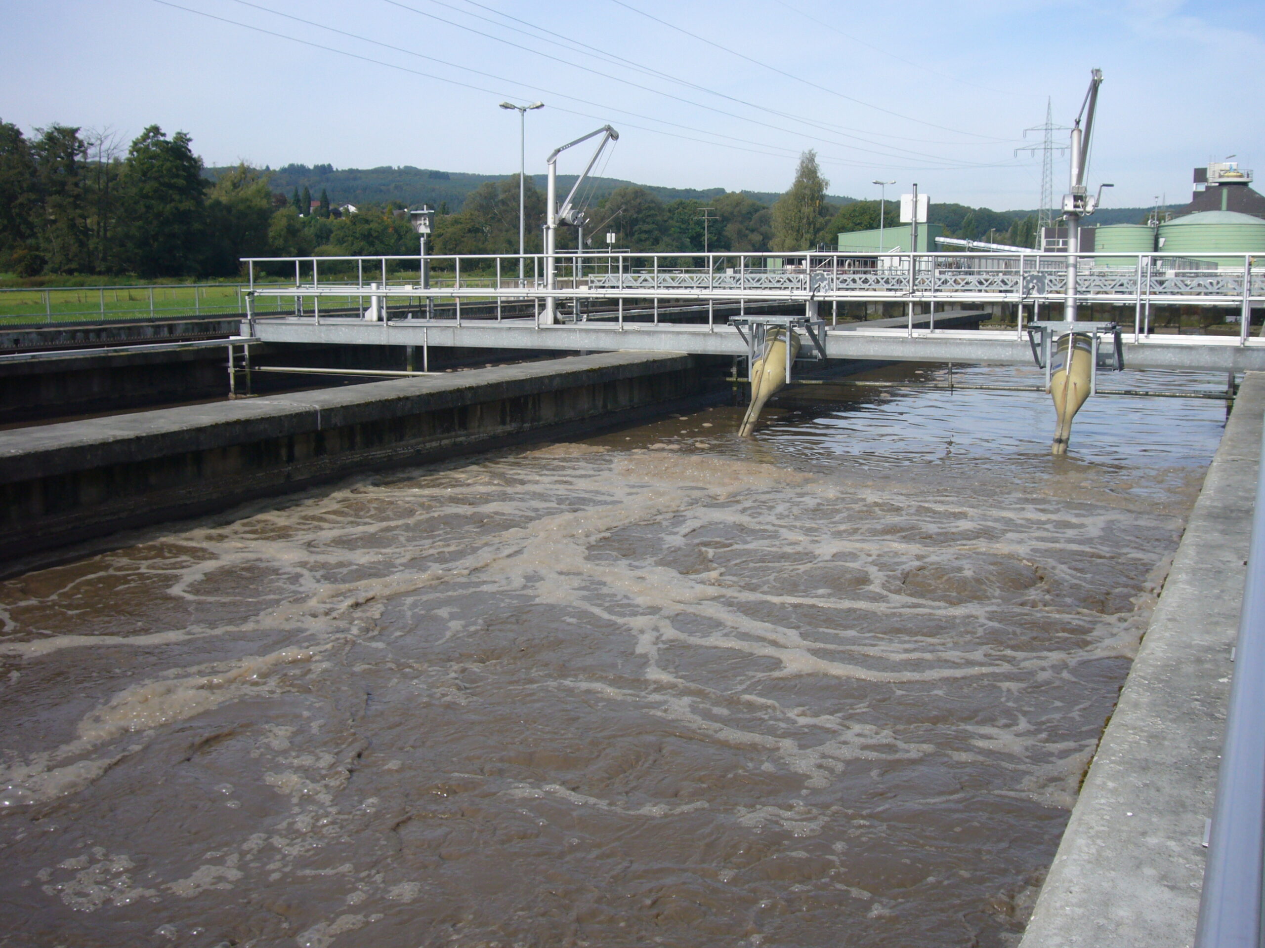OxyStar Belüfter mit Aufhängung an einer Maschinenbrücke